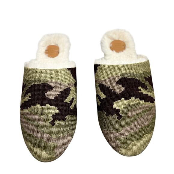 Anthropologie Far Away From Close Women’s Preston Camo Slippers Sz M/L Faux Fur - Picture 1 of 10